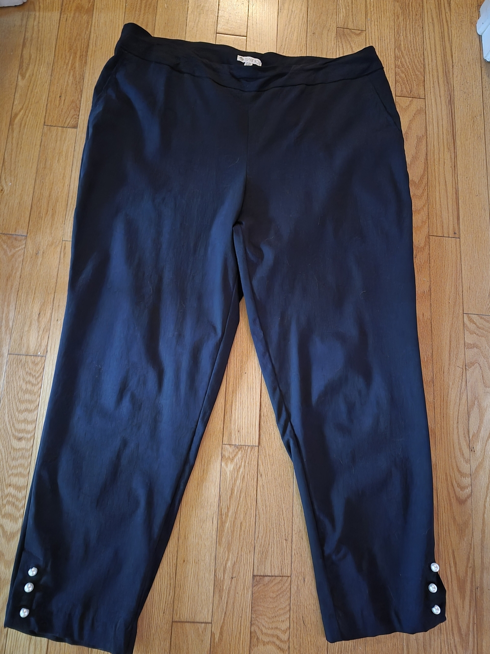 Stretch Ankle Pants with Button Hem in Black